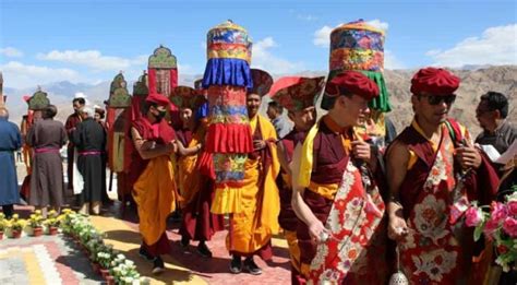 Naropa festival concludes with Guinness World Record in Ladakhi dance ...