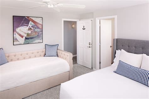 Rooms at Our Beachfront New England Hotel | The Inn at Harbor Hill Marina