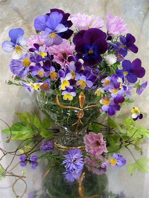 bouquet of violets | Pansies, Beautiful flower arrangements, Flower ...