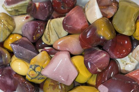 Jasper Stone: Meanings, Properties & Different Types of Jasper Gemstone