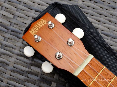 Mahalo 2500 Kahiko Soprano Ukulele - REVIEW