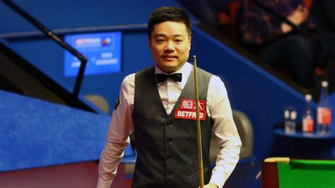 World Championship review: Tense wins for Ding Junhui and Stuart Bingham