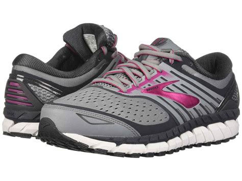 The 9 Best Walking Shoes for Flat Feet of 2019