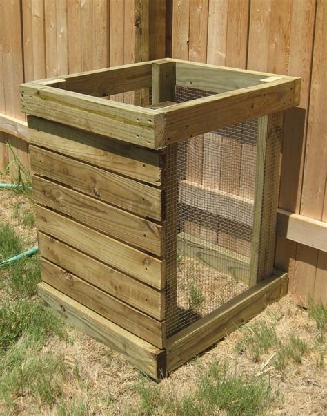 7 DIY Compost Bins: Innovative & Cheap Gardening Solutions