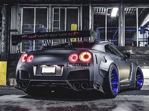 This Liberty Walk GT-R Has $100k of Mods and 850 HP Nissan Gtr R35 ...