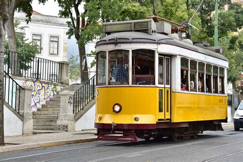 Lisbon Tram 28; an independent tourism guide for 2024