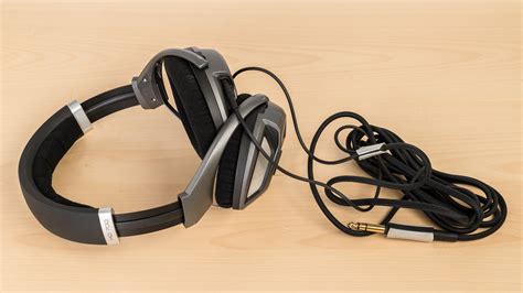 Sennheiser HD 700 Review - RTINGS.com