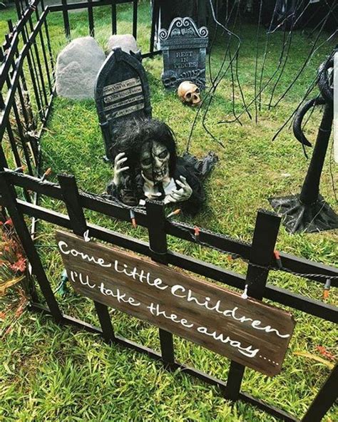 DIY Amazing Props for a Horrifying Halloween Graveyard on Your Lawn ...