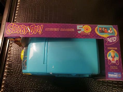 Scooby-Doo Mystery Machine & Fred Exclusive 50 Years Torn Box | #2108883609