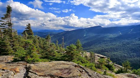 1HappyHiker: Five Hikes in the area of Stowe, VT