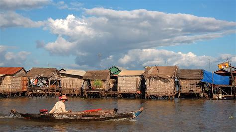 Siem Reap's Floating Villages - How to Visit Tonle Sap Responsibly