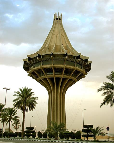 Al-Kharj Water Tower | Al-Kharj Water Tower contains a water… | Flickr