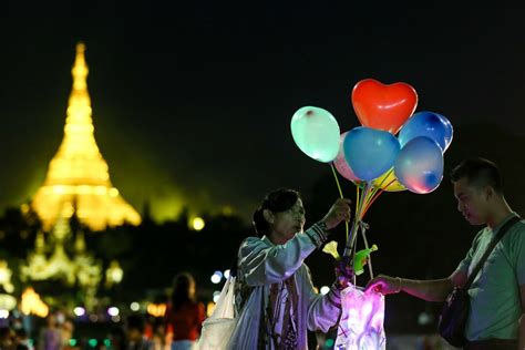 Asia Album: Celebrations of Thadingyut festival in Myanmar-Xinhua