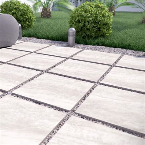 8 Reasons to Consider Porcelain Pavers for Your Patio Design