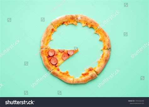 14,876 Pizza Cut Slices Top View Images, Stock Photos & Vectors ...