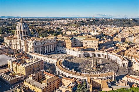 13 Top Tourist Attractions in the Vatican | PlanetWare