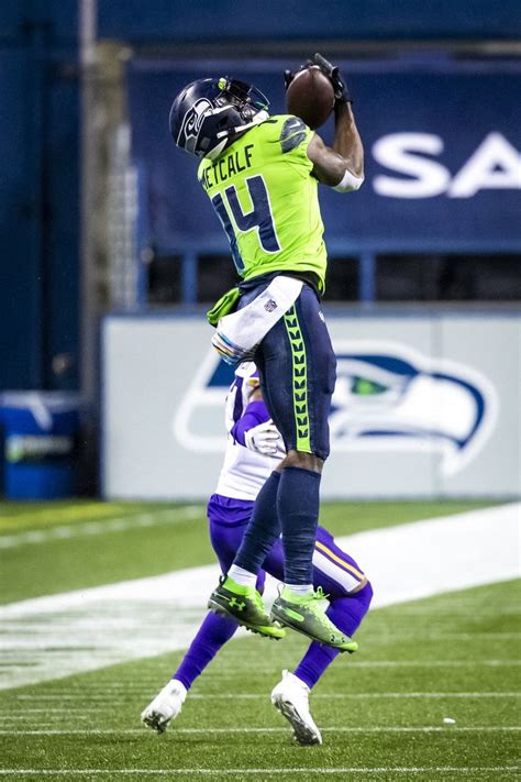 Who else? DK Metcalf fuels Seahawks’ game-winning drive with 4th-down ...