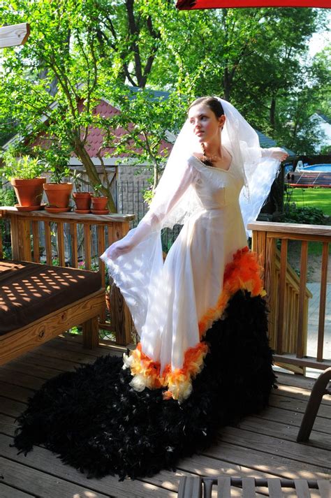 Katniss Wedding Dress 5 | Hunger games costume, Hunger games fashion ...