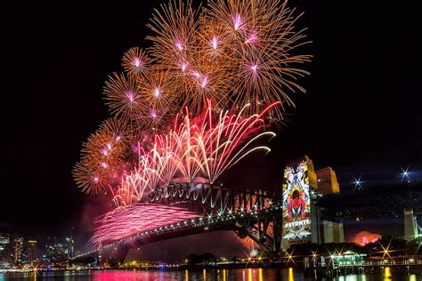 Best places to watch the Sydney 2022 New Year's Eve fireworks - Travel ...