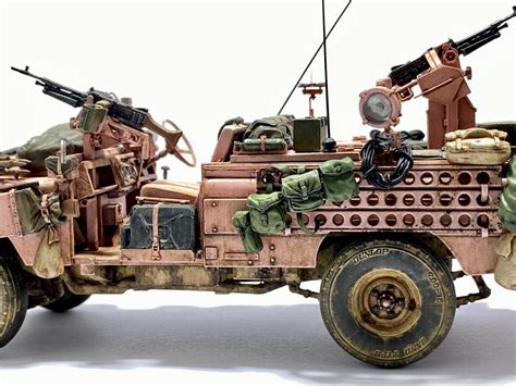 1/35 SAS Land Rover "Pink Panther" - Ready for Inspection - Armour ...