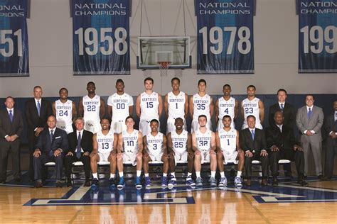 Kentucky Wildcats Basketball Team Photo for 2015-16 Squad - A Sea Of Blue