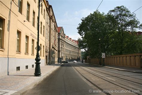 Film locations for The Bourne Identity (2002), in Paris, Prague, Italy ...