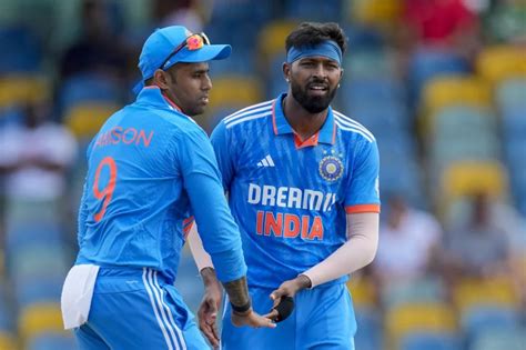 Hardik Pandya Sends A Message To Rohit Sharma About His Bowling In ...