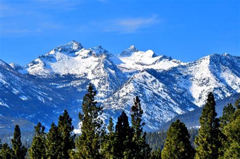 Como Peaks, Reflected in Lake Como, Bitterroot Mountains, Montana ...