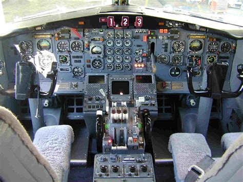 Vintage Boeing 727-200 Cockpit