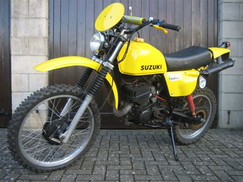 Suzuki PE 250 B 1977