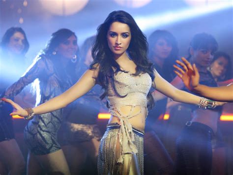 Super HOT! Shraddha Kapoor in Ungli's Dance Basanti