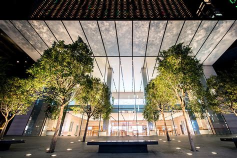 Apple Orchard Road in Singapore: structural glazing façade - seele