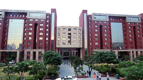 AMITY CAMPUS NOIDA - YouTube