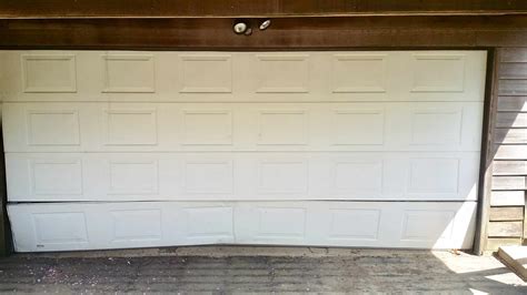 Garage Door Panel Replacement: A How To Guide