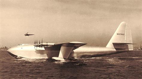 Howard Hughes' 'Spruce Goose' Made Its First (And Only) Flight 72 Years ...