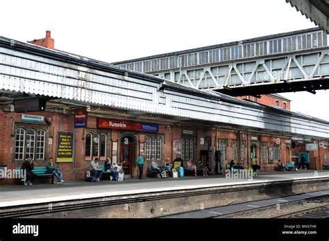 Shrewsbury Railway Station Shropshire England Uk Stock Photo - Alamy