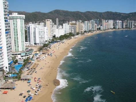 Acapulco Beach - World's Exotic Beaches