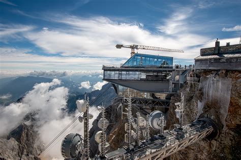 Visiting Zugspitze by Cable Car: The Austria and Germany Routes ...