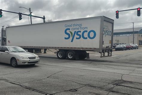 Indianapolis truckers, warehouse workers vote to authorize strike at ...