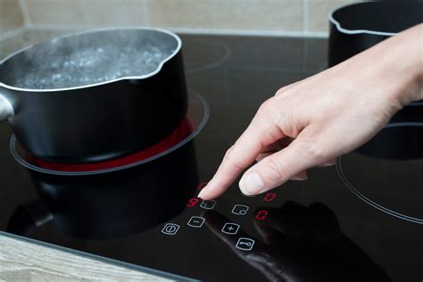 Everything You Need to Know About Ceramic Cooktops | Daniel Appliance ...