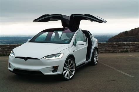 Tesla Model X Impresses with Unique Butterfly Doors