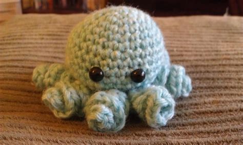 ChemKnits: Crochet Mini Octopus