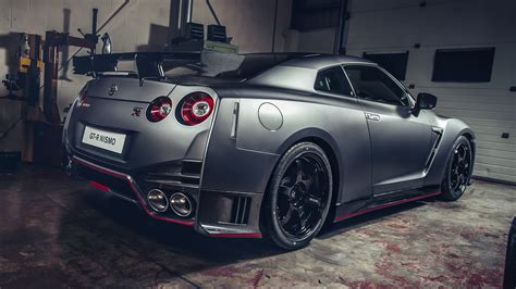 Pimped Out Nissan Skyline