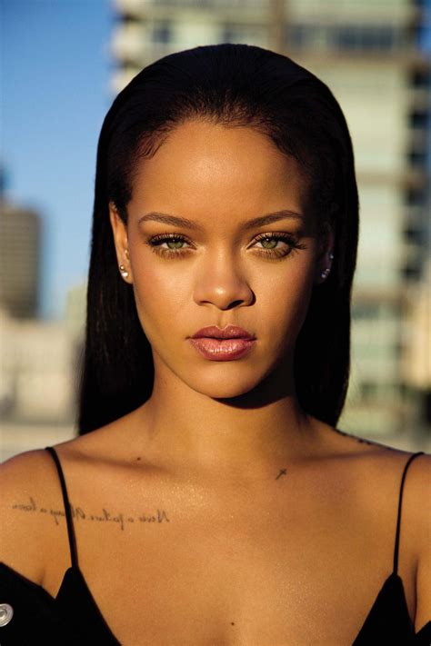 Rihanna's Makeup Line, Fenty Beauty, Makes Its Debut