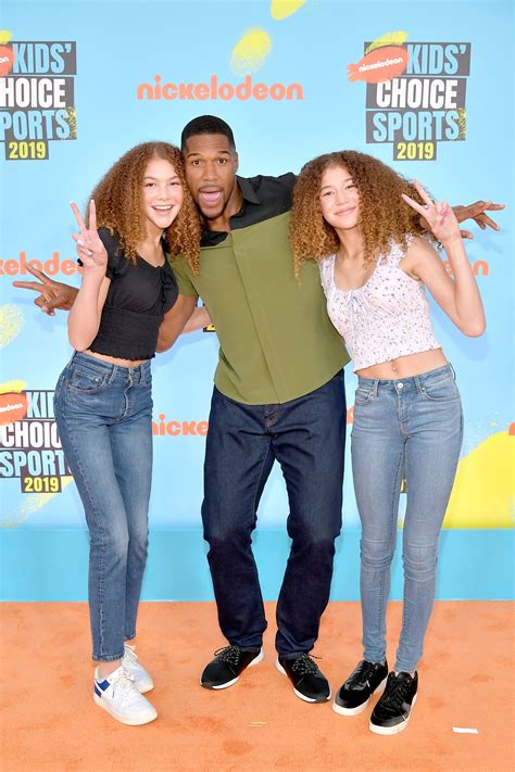 Michael Strahan's Twin Daughters Isabella & Sophia Look All Grown up in ...