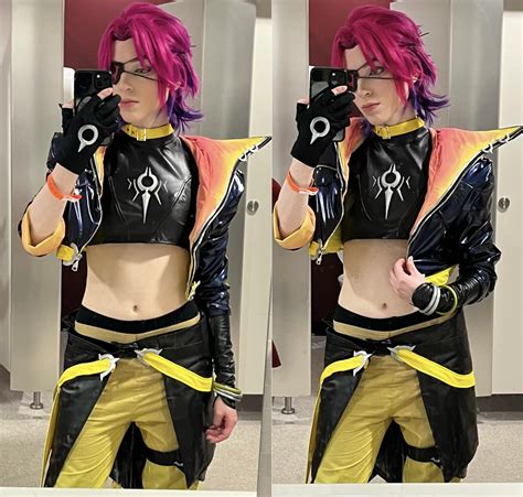 Full self-made Heartsteel Kayn cosplay : r/KaynMains