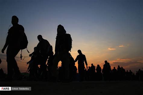 Photos: Arbaeen pilgrims walking from Najaf to Karbala