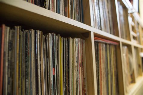 Buying vinyl collections - a philosophical dilemma – DJWORX