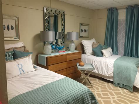 Collins Dorm Room 259 Baylor University | Dorm room styles, Dorm room ...