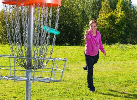 A Comprehensive Guide to Buying the Right Disc Golf Basket for You ...